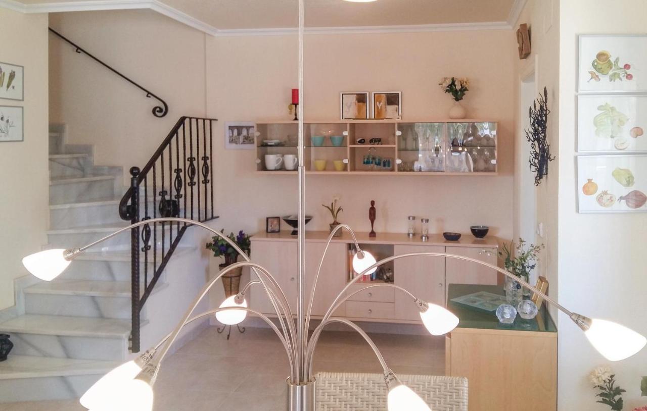 Cozy Home In Orihuela Costa With Kitchen Dehesa de Campoamor  Dış mekan fotoğraf