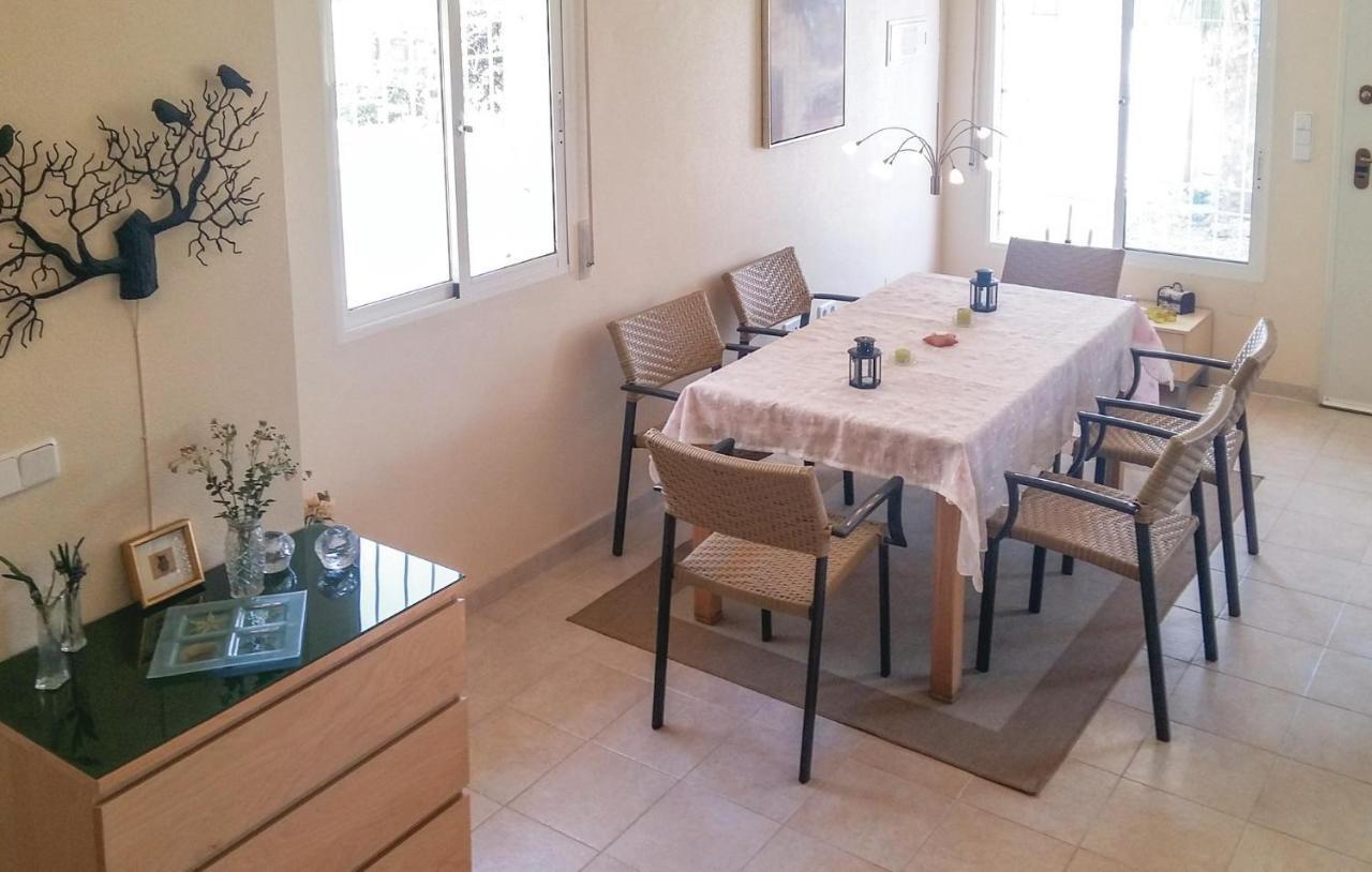 Cozy Home In Orihuela Costa With Kitchen Dehesa de Campoamor  Dış mekan fotoğraf