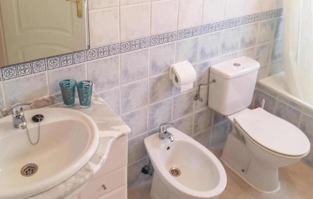 Cozy Home In Orihuela Costa With Kitchen Dehesa de Campoamor  Dış mekan fotoğraf