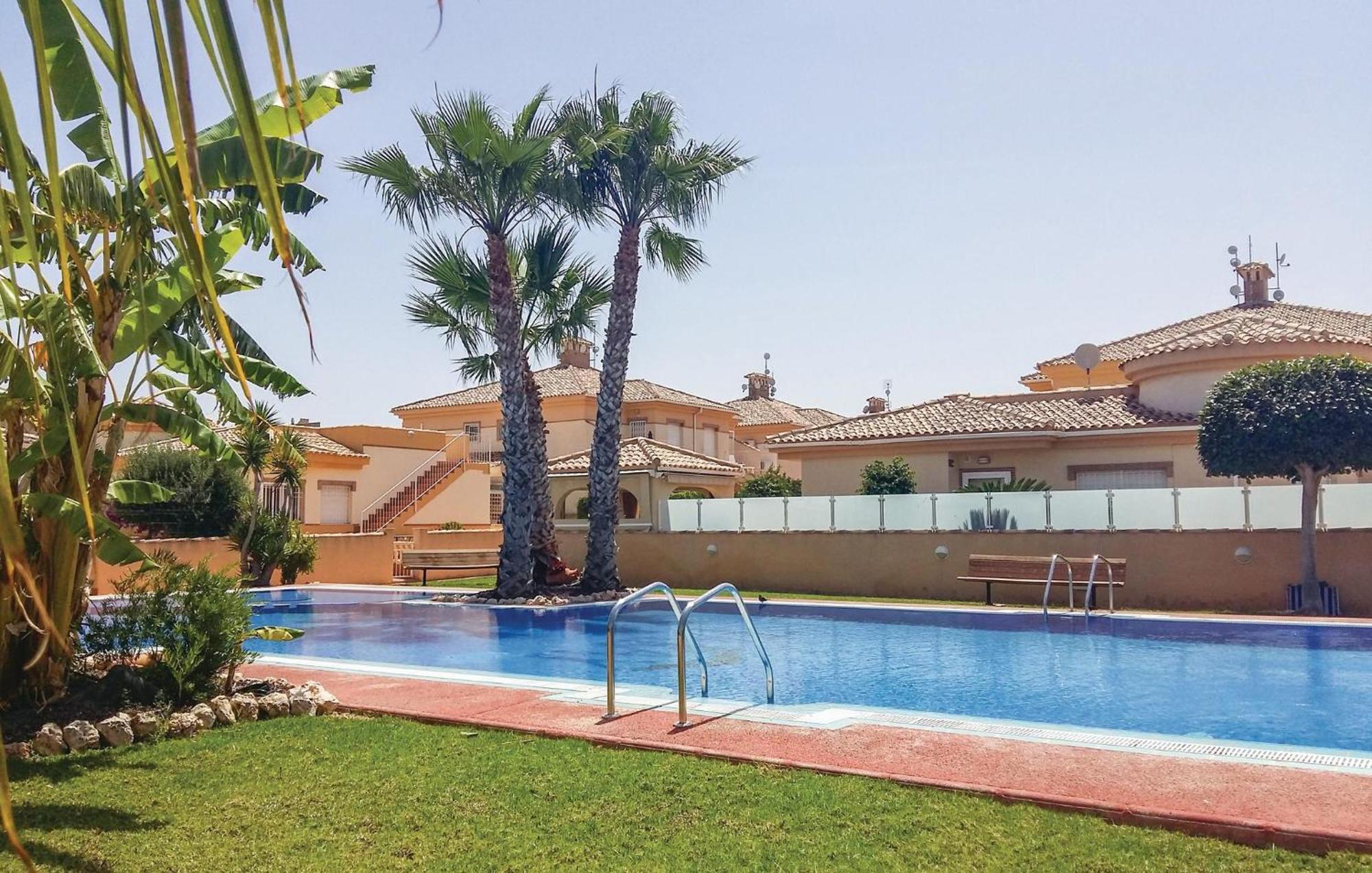 Cozy Home In Orihuela Costa With Kitchen Dehesa de Campoamor  Dış mekan fotoğraf