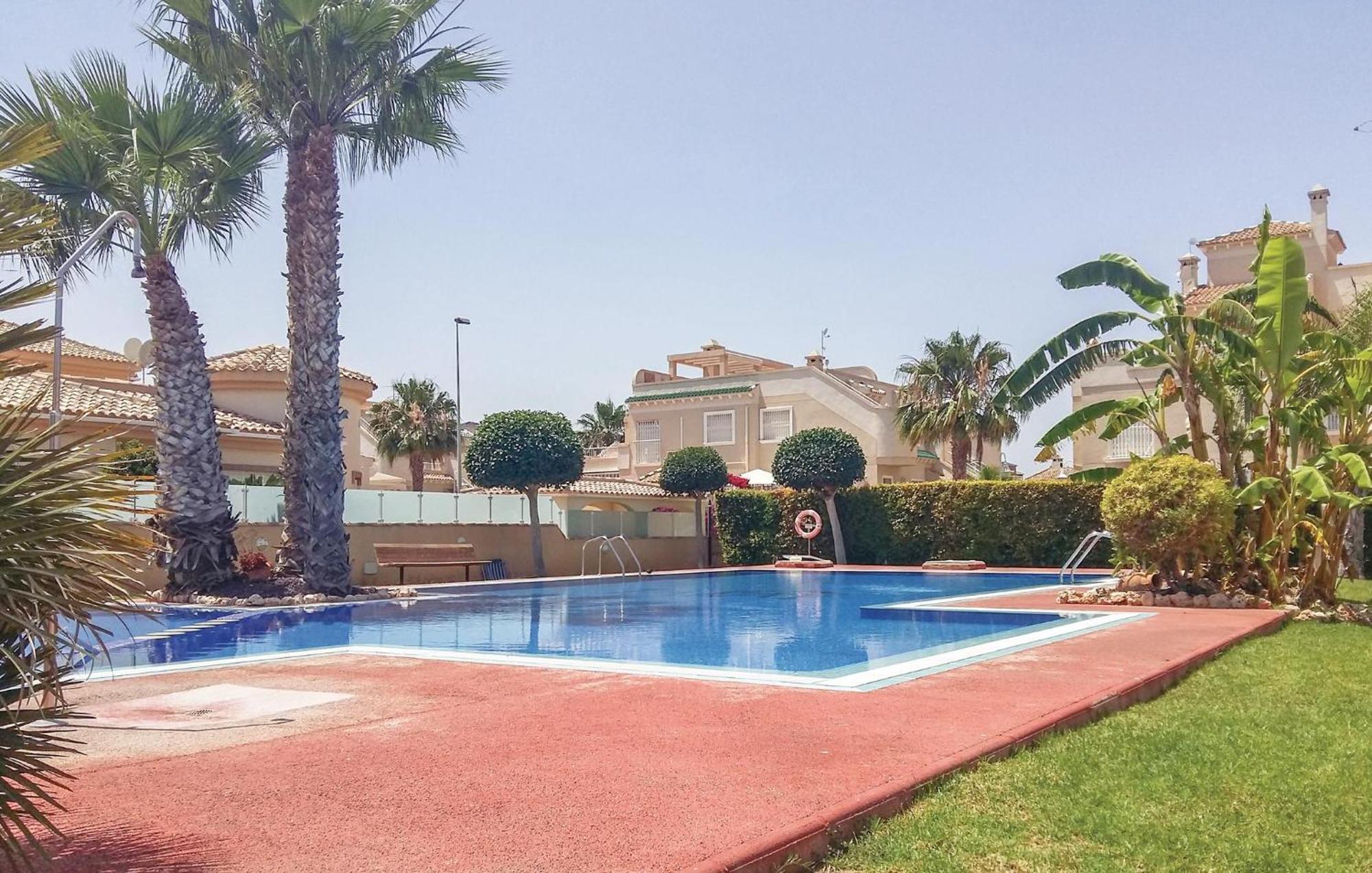 Cozy Home In Orihuela Costa With Kitchen Dehesa de Campoamor  Dış mekan fotoğraf